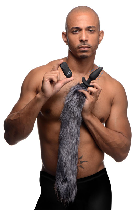 Vibrating Silicone Anal Plug with 3 Interchangeable Tails - Image 10